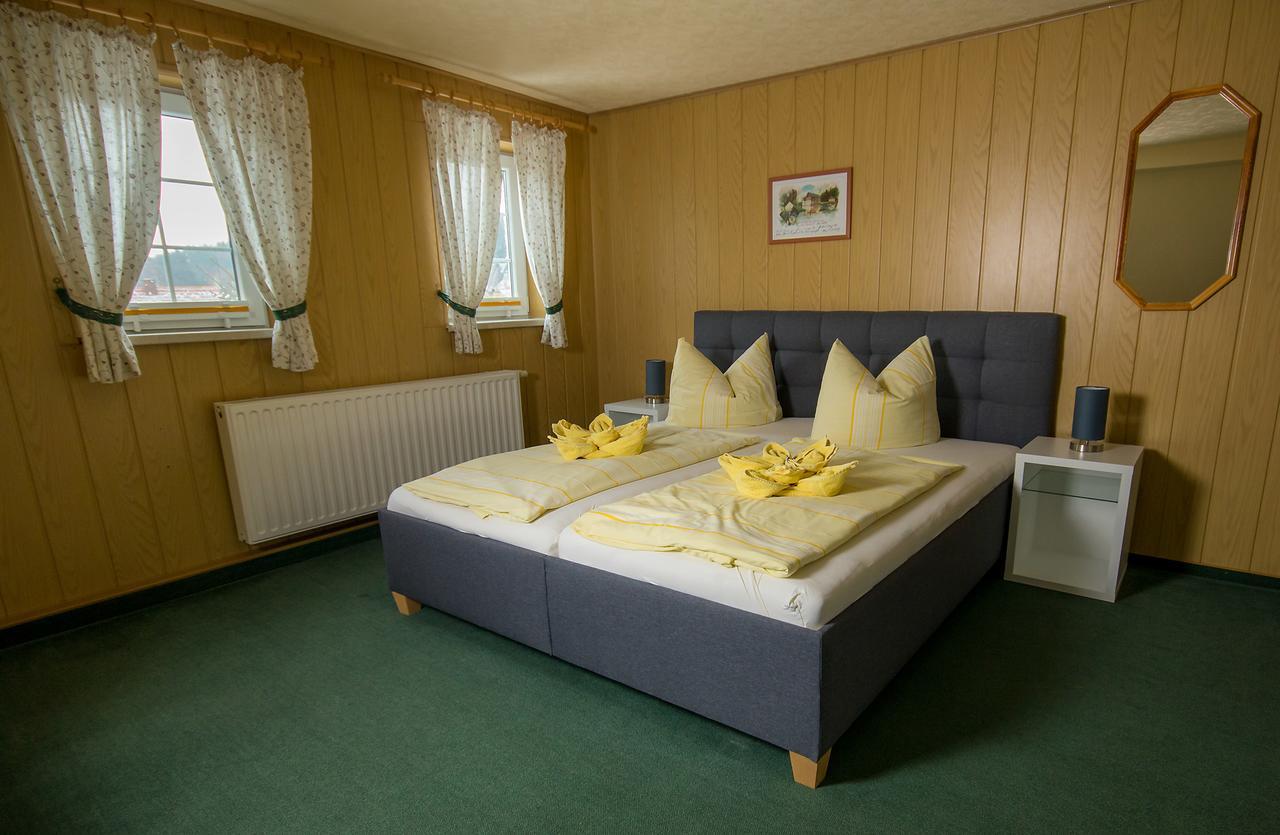 Pension Immergruen Kurort Jonsdorf Bagian luar foto